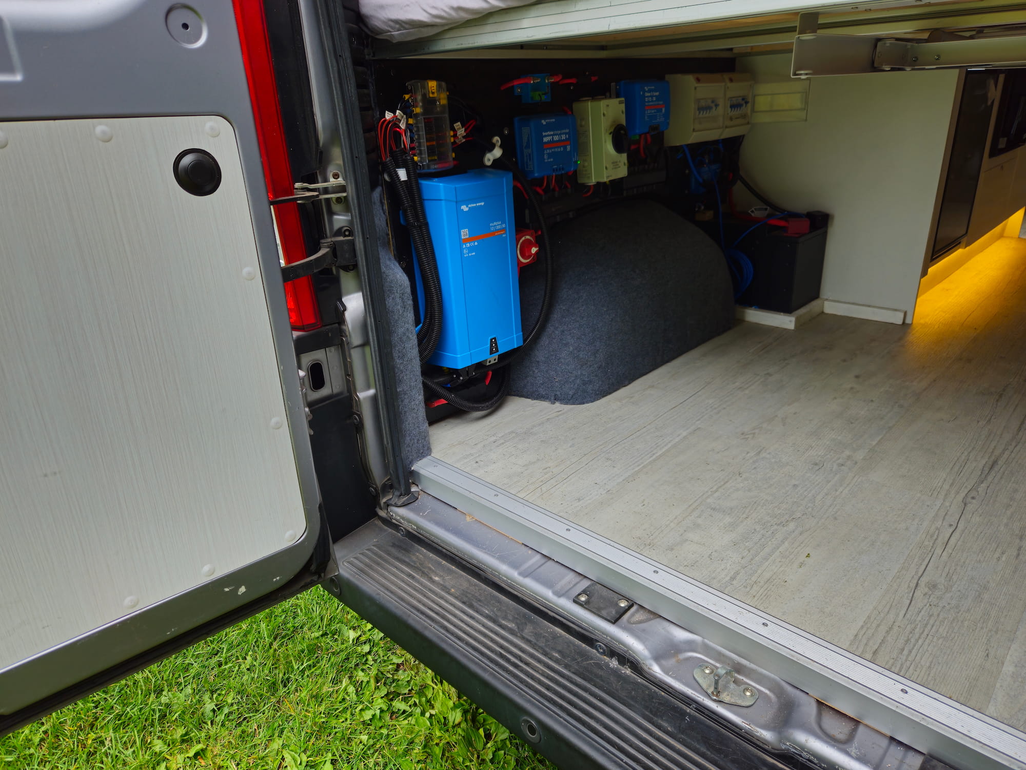 Victron leisure battery and 430W solar system in a Citroën Relay campervan conversion